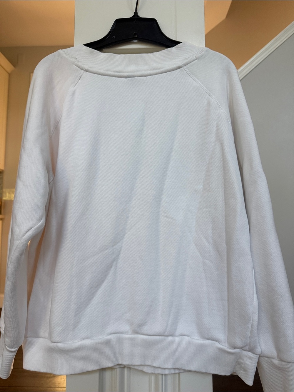 Universal Thread Like New Soft V Neck Women's White Sweatshirt XXL - Picture 9 of 10